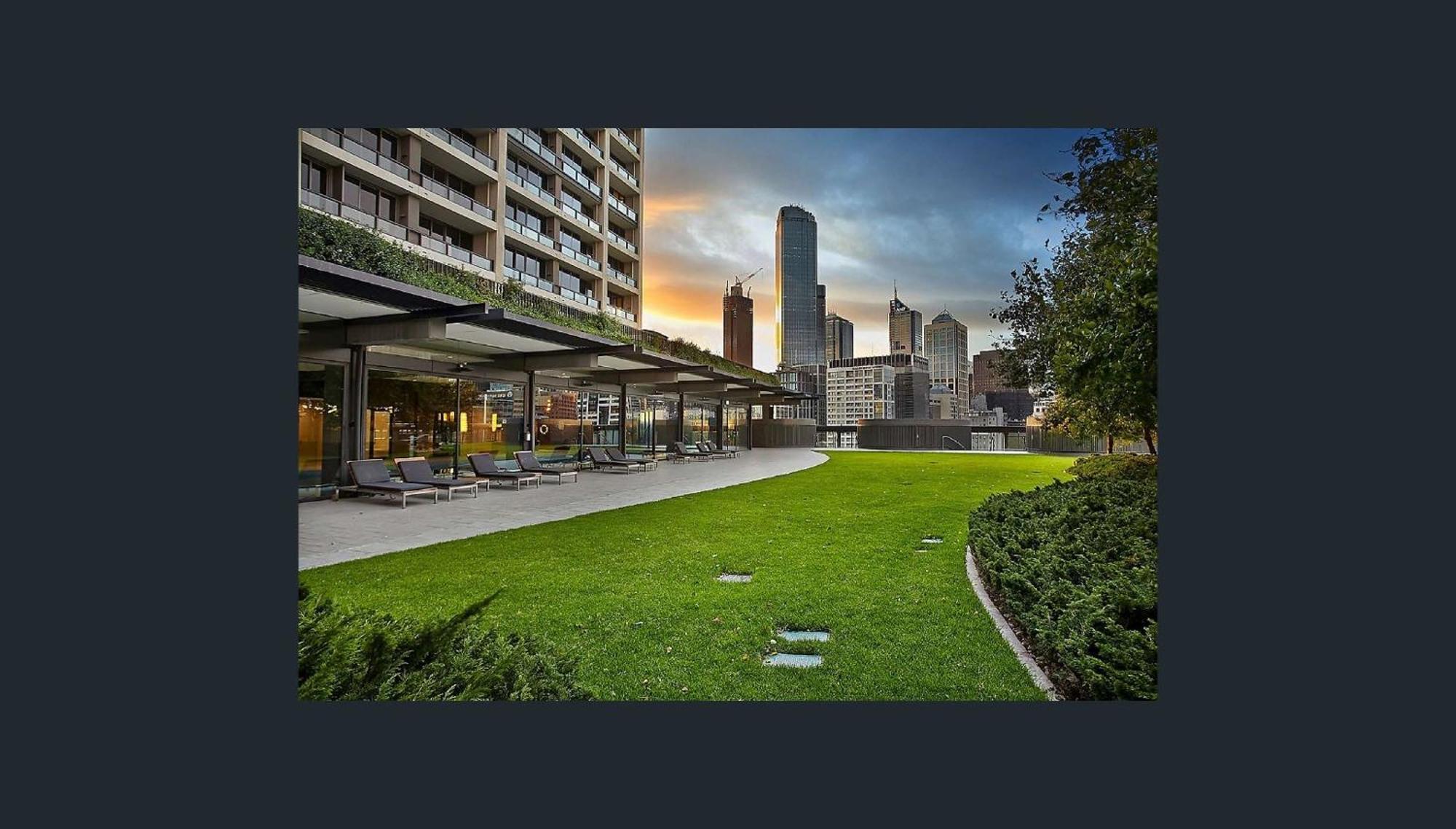 Luxury Designer Suite In Most Prestigious Location In Melbourne Exterior foto