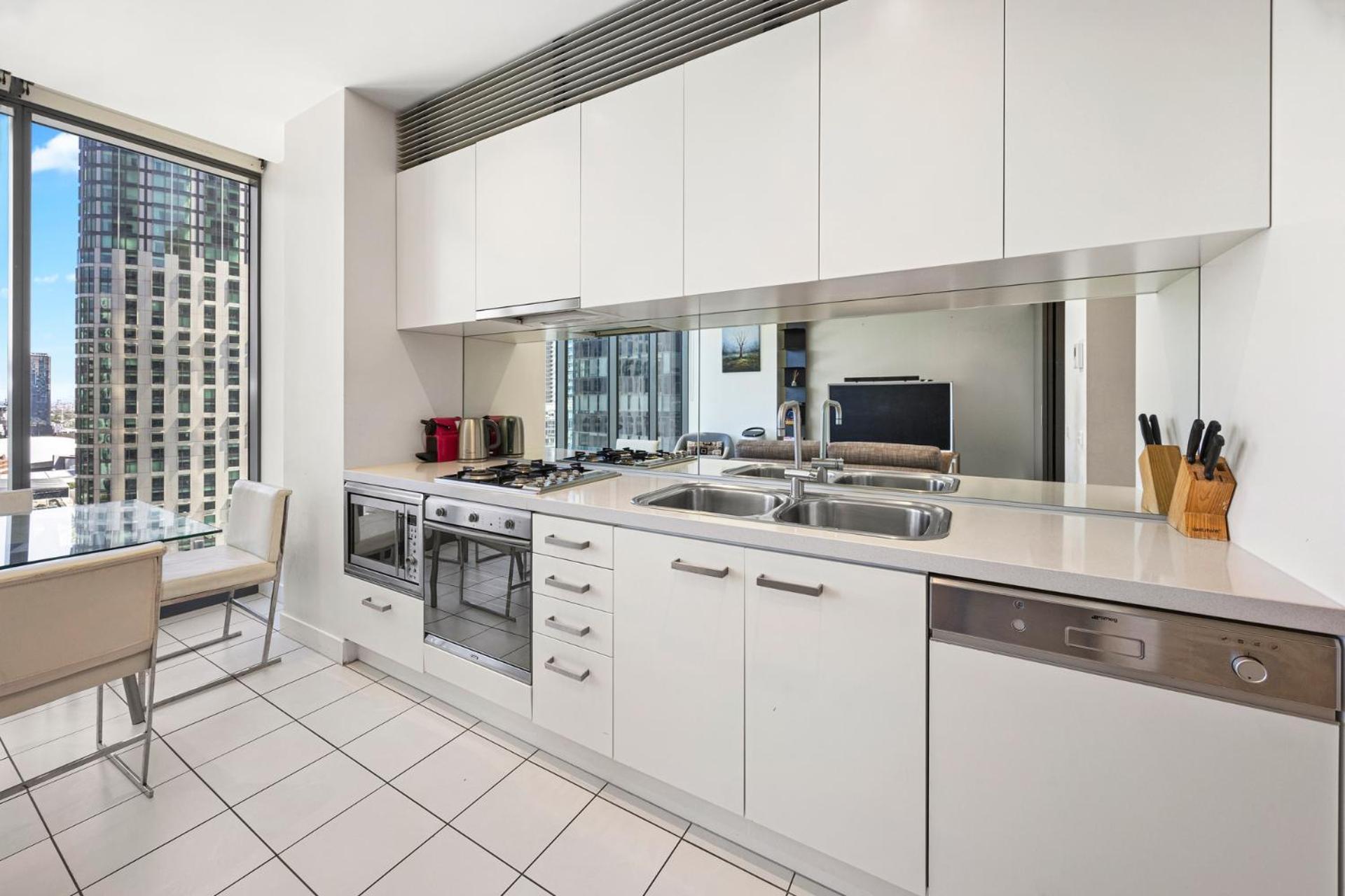 Luxury Designer Suite In Most Prestigious Location In Melbourne Exterior foto